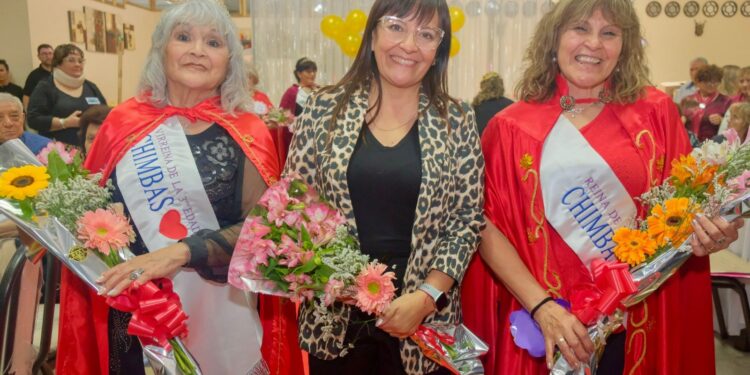 Coronan a Gladys Sánchez como la nueva Reina del Adulto Mayor de Chimbas