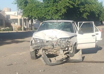 Accidente frontal en Caucete: motociclista hospitalizado tras chocar con un auto