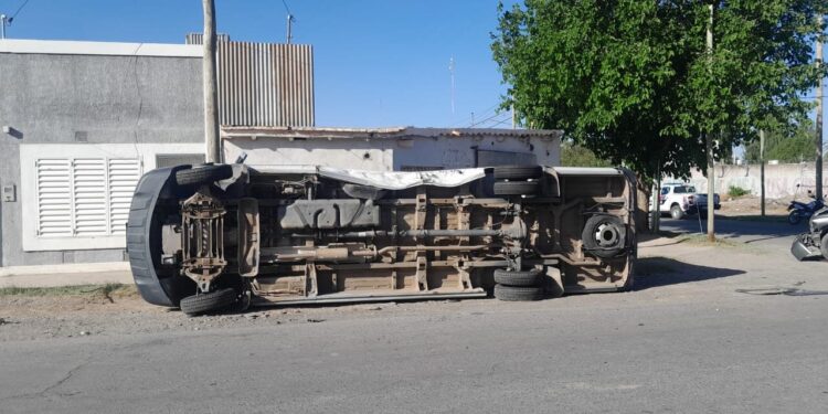 VIDEO: Fuerte choque en Caucete dejó a seis personas hospitalizadas