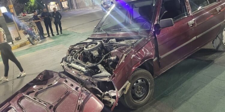 Embarazada fue trasladada al hospital tras impactante choque en Capital