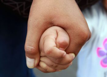 Conmoción: Murió un bebé de 8 meses y descubrieron que fue abusado