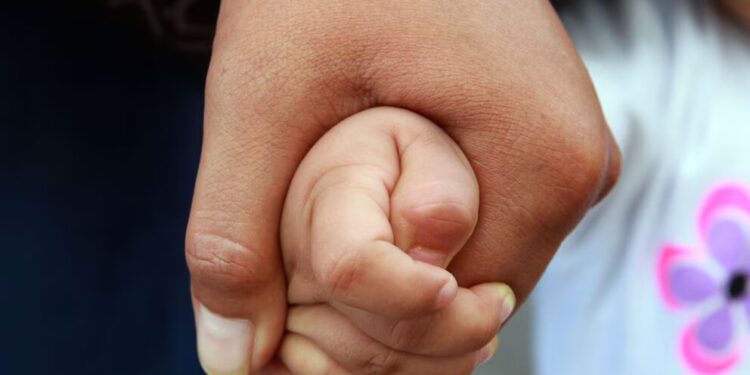 Conmoción: Murió un bebé de 8 meses y descubrieron que fue abusado