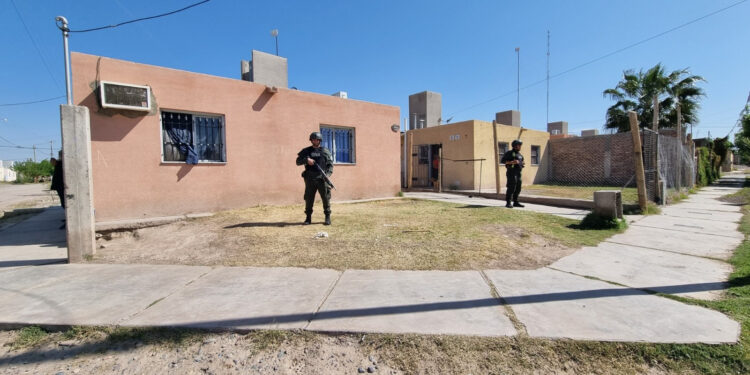 Chimbas: detienen a dos narcos con cocaína y dinero en efectivo