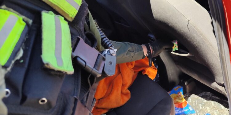 San Juan: interceptan a un hombre con pedido de captura y drogas en su vehículo