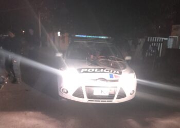 Ciclista de 19 años es embestido por patrulla durante persecución en Rawson