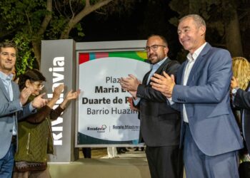 Sergio Miodowsky y Fabián Martín inauguran imponente plaza en Rivadavia