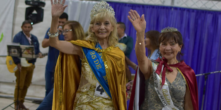 25 de Mayo: Yoli Correa y María Herrera son las Reina y Virreina del Adulto Mayor