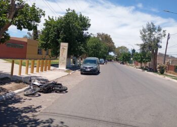 Motociclista hospitalizado tras chocar con un utilitario en Albardón