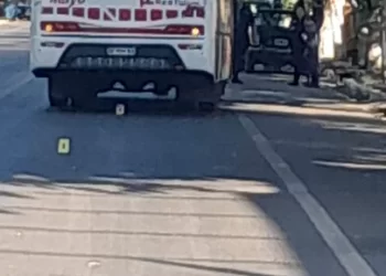 Dramático accidente en Pocito: niña embestida por un colectivo tras bajar de otro