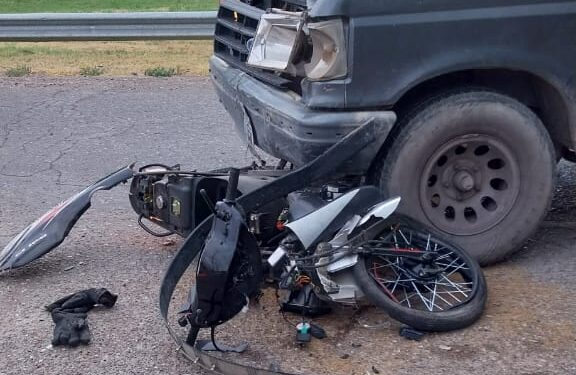 Tragedia en Rawson: motociclista muere tras choque con camioneta en la Ruta 40