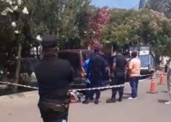 Ruta 20: Narco es perseguido y abandona vehículo con dinero y droga en Caucete