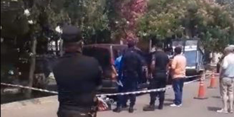 Ruta 20: Narco es perseguido y abandona vehículo con dinero y droga en Caucete