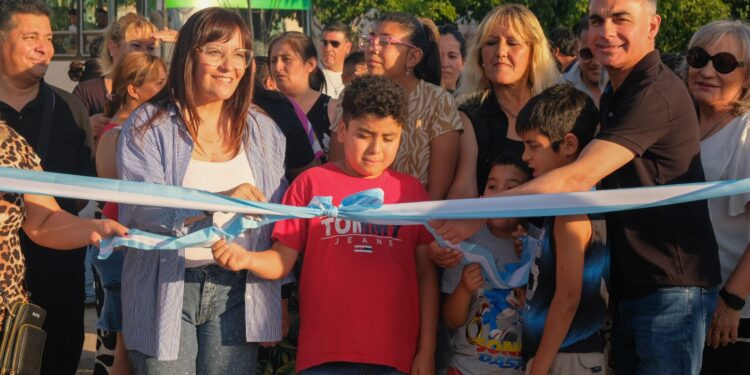 Con juegos, murales y mucho verde, Chimbas sumó un nuevo espacio verde