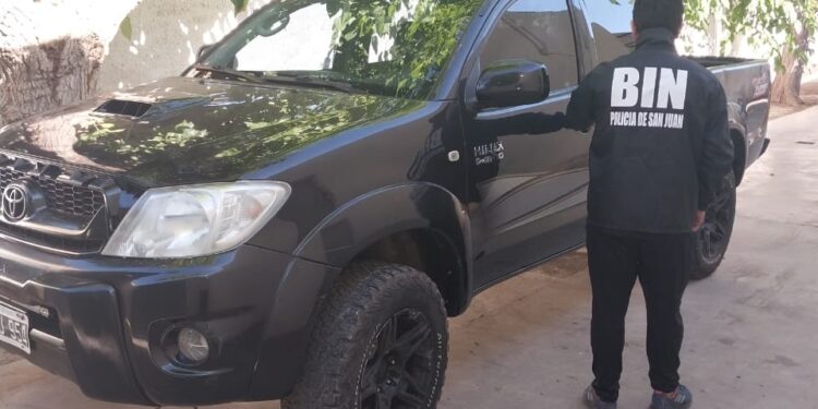 Recuperan camioneta robada en Córdoba que era vendida en San Juan