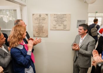 El gobernador Marcelo Orrego inauguró una escuela de Nivel Inicial