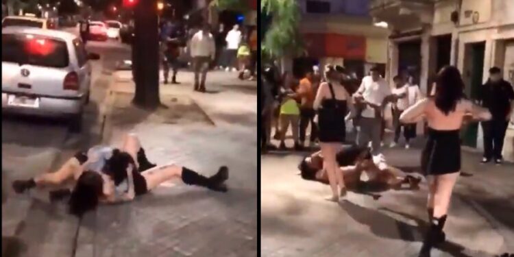VIDEO: Más de 10 mujeres protagonizaron una brutal pelea
