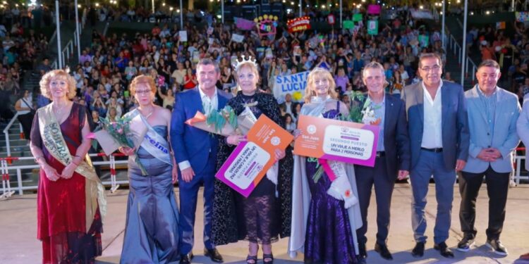 Mónica Bontempo y Nelida Correa son la Reina y Virreina de las Personas Mayores