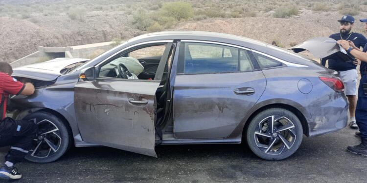 Accidente en la Ruta 40 dejó a una mujer y un niño hospitalizados