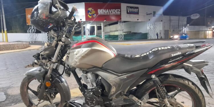 Choque en Chimbas: Un motociclista fue embestido por un auto que se fugó