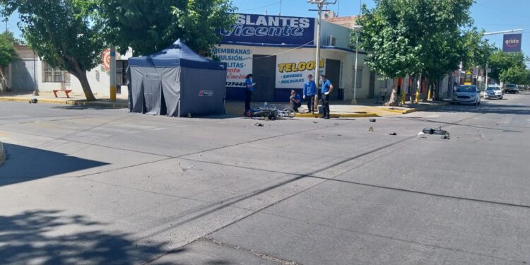 Motociclista perdió la vida tras impactar con una furgoneta