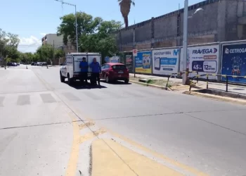 Ciclista falleció en Capital tras impactar con un auto en Conector Sur
