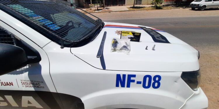 Detienen a hombre armado tras intento de robo en Rivadavia