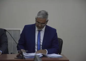 El fiscal José Plaza acuerda juicio abreviado y deja en riesgo a mujer agredida