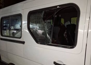 Ruta 20: Una familia fue atacada con piedras mientras viajaba con su bebé