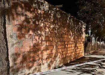 Brutal ataque en Chimbas: le disparó cinco veces a su concuñado y huyó en un auto