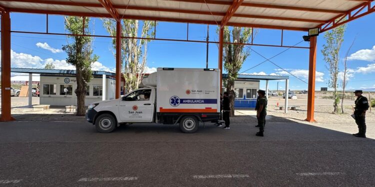 Paso Internacional de Agua Negra: trasladan por primera vez a un paciente