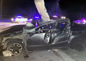 Cuatro amigos murieron en un impresionante vuelco de camioneta