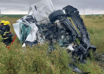 Conmoción: una pareja murió en el acto en brutal choque frontal