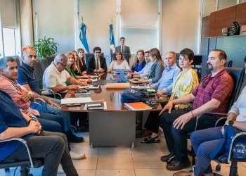 Salarios docentes en la mira: el Gobierno y gremios inician la discusión paritaria