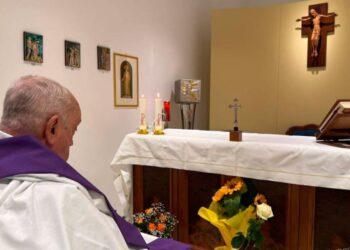 El Vaticano difundió la primera foto del papa Francisco luego de su internación