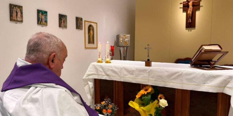 El Vaticano difundió la primera foto del papa Francisco luego de su internación