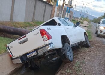Conductor se quedó dormido al volante y protagonizó un violento vuelco en Pocito