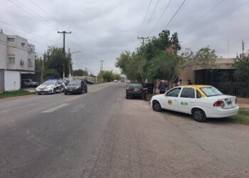 Choque en Rawson: ciclista cayó al asfalto tras ser embestida por un auto