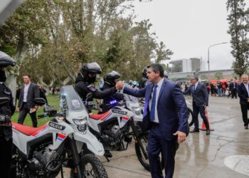“Los delincuentes le temerán a la Policía”: Marcelo Orrego entregó movilidades y equipos
