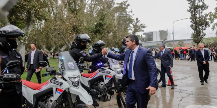 “Los delincuentes le temerán a la Policía”: Marcelo Orrego entregó movilidades y equipos