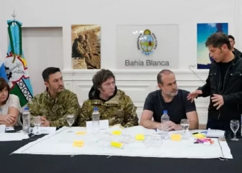 Javier Milei está en Bahía Blanca para monitorear la asistencia a las víctimas