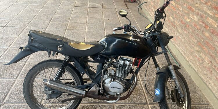 Moto robada en Capital aparece en Rivadavia: Su dueño la recuperó