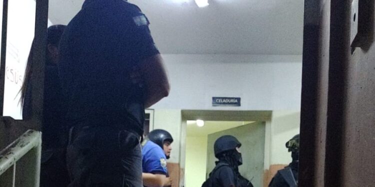 Ataque sangriento en el Penal: apuñalan a un interno en el estómago y cabeza