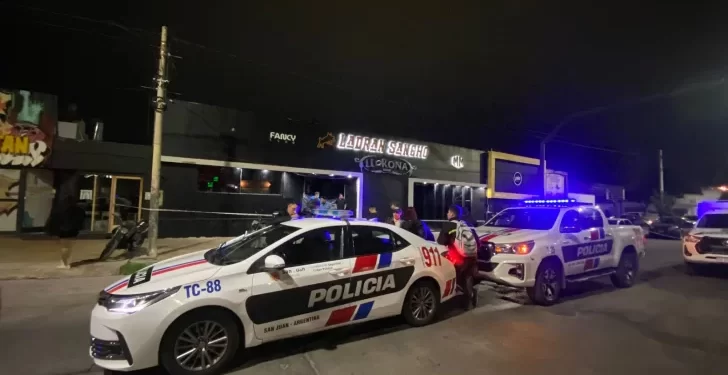 Salió a comprar algo para comer y murió frente al boliche donde trabajaba