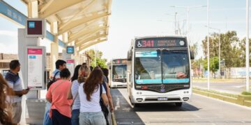 Convocan a estudiantes y docentes a realizar la credencial única de transporte