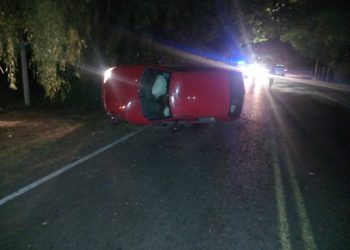 Sanjuanina se salvó de milagro tras volcar su auto al esquivar una paloma
