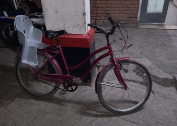 25 de Mayo: Robó una bici con asiento para bebé y lo atraparon a las pocas cuadras