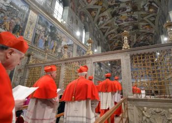 El cónclave para elegir al nuevo Papa arrancará el 7 de mayo informó el Vaticano