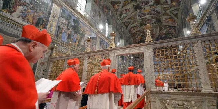 El cónclave para elegir al nuevo Papa arrancará el 7 de mayo informó el Vaticano