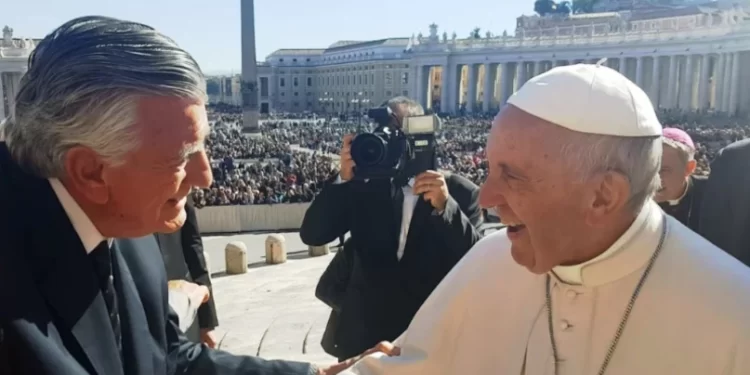 VIDEO: El emotivo encuentro de José Luis Gioja con el Papa Francisco hace 9 años