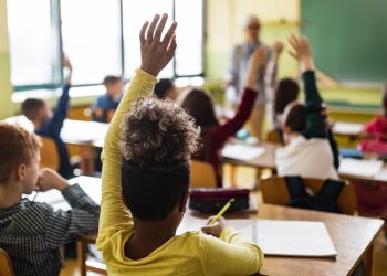 Maestra daba una clase, se descompensó delante de sus alumnos y murió